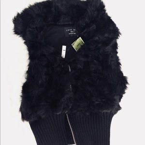 Sleeveless Faux Fur Jacket (brand new w/ tag)